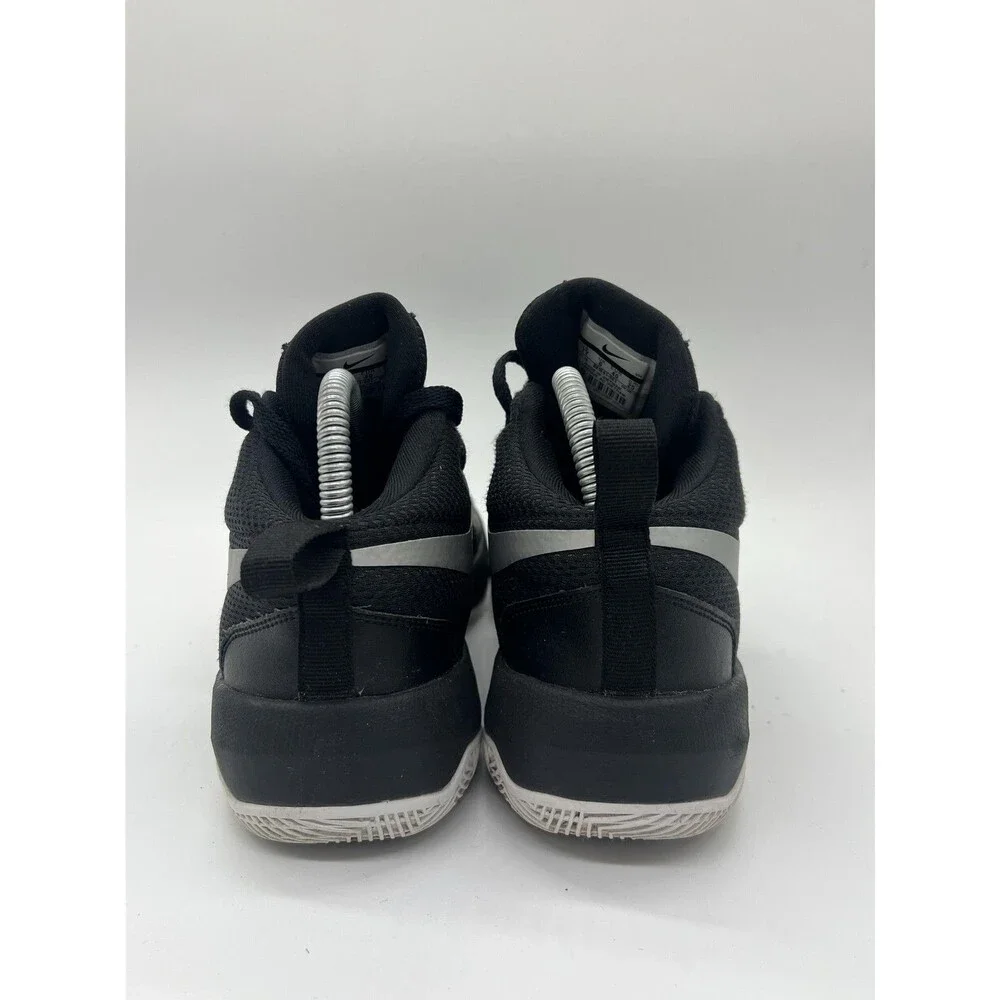 Nike Team Hustle D8 Shoes Youth Size 7Y Black Low Top Basketball 881941-001
